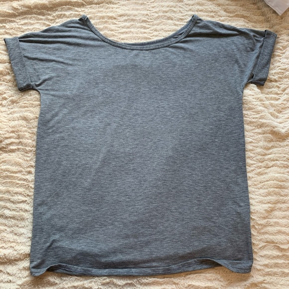 GAP Cuffed Sleeve Breathe Pocket Tee - Picture 6 of 7